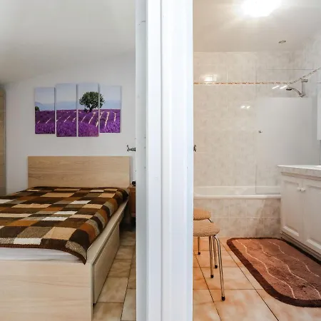 Villa House Nearby The De Castillon *
