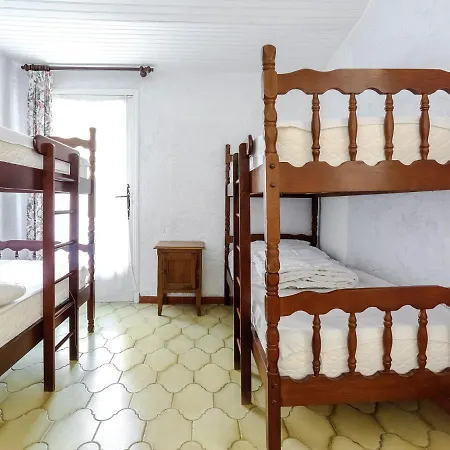Villa House Nearby The De Castillon